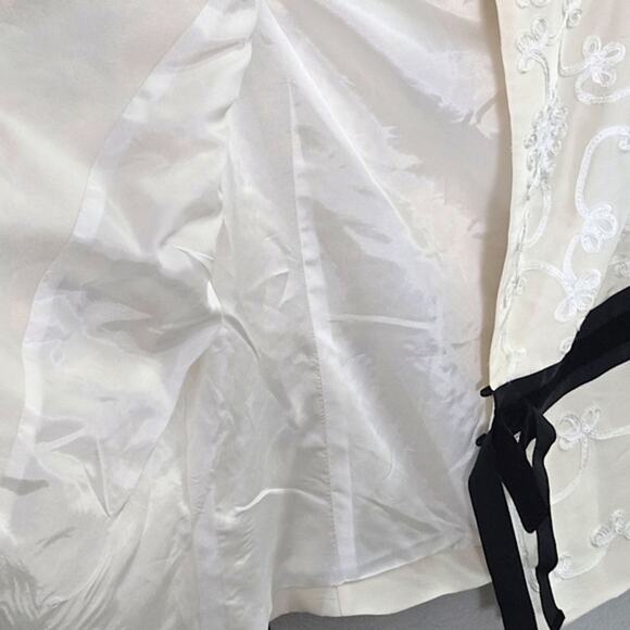 Neiman Marcus Women’s Jacket Romantic Parisian Evening Embroidered Silk Frog S - Picture 11 of 14